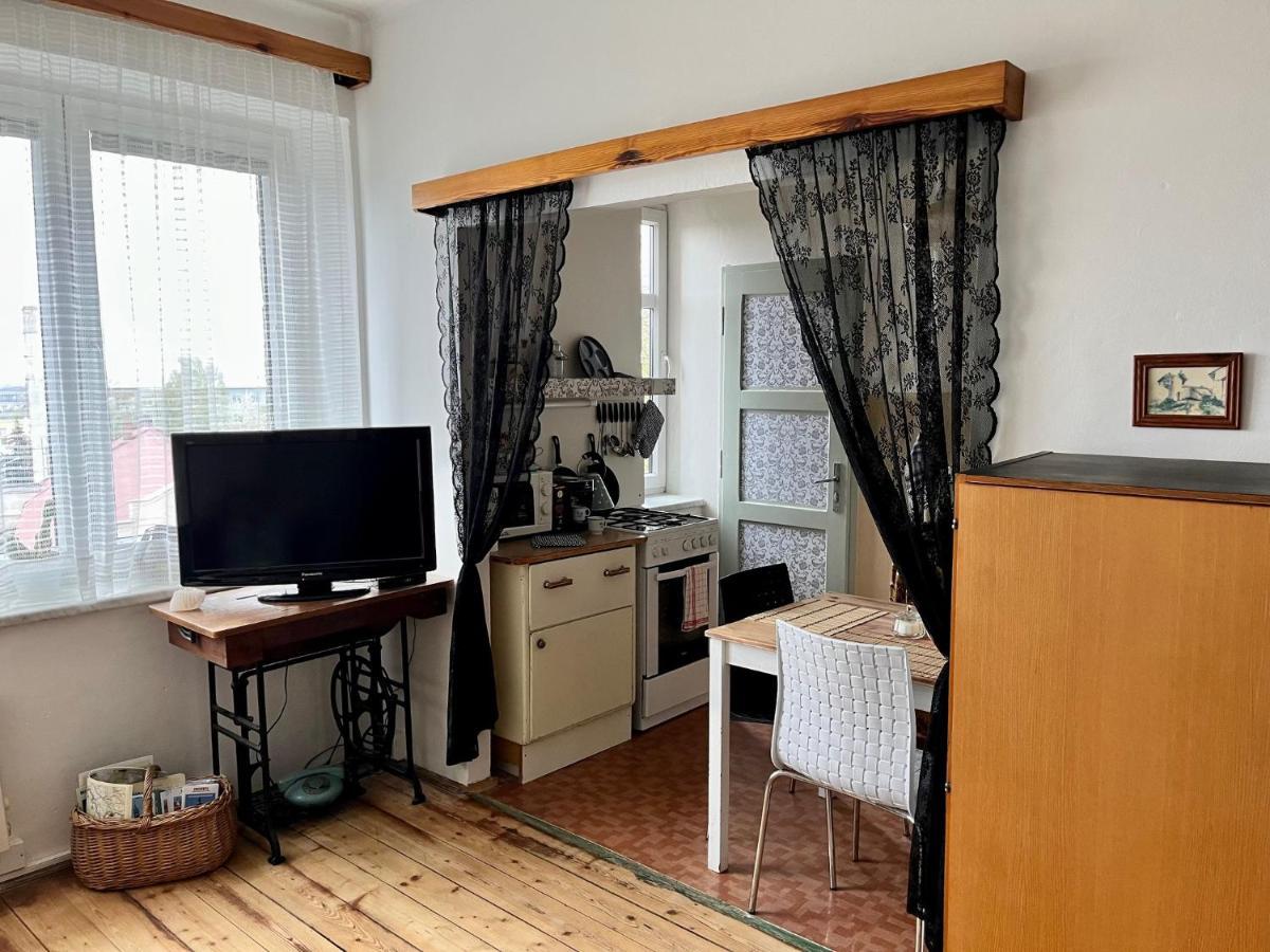 Slunny Byt S Krasnym Vyhledem Apartment Nove Mesto nad Metuji Ngoại thất bức ảnh